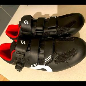 Gently used Peloton Cycling shoes
